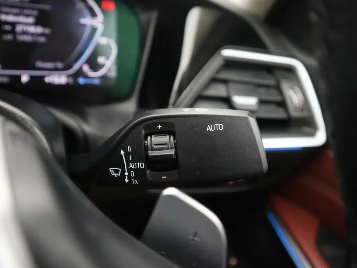 2022-bmw-3-series-20-330e-sport-pro-saloon-4d-big-25