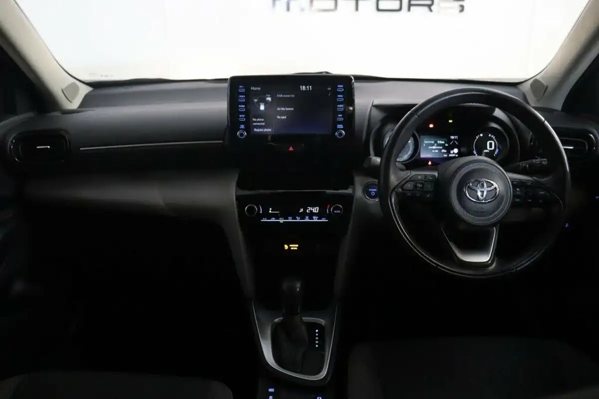 2022-toyota-yaris-cross-15-vvt-i-icon-big-7