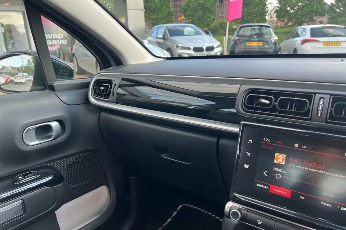 2018-citroen-c3-12-puretech-feel-82ps-big-18