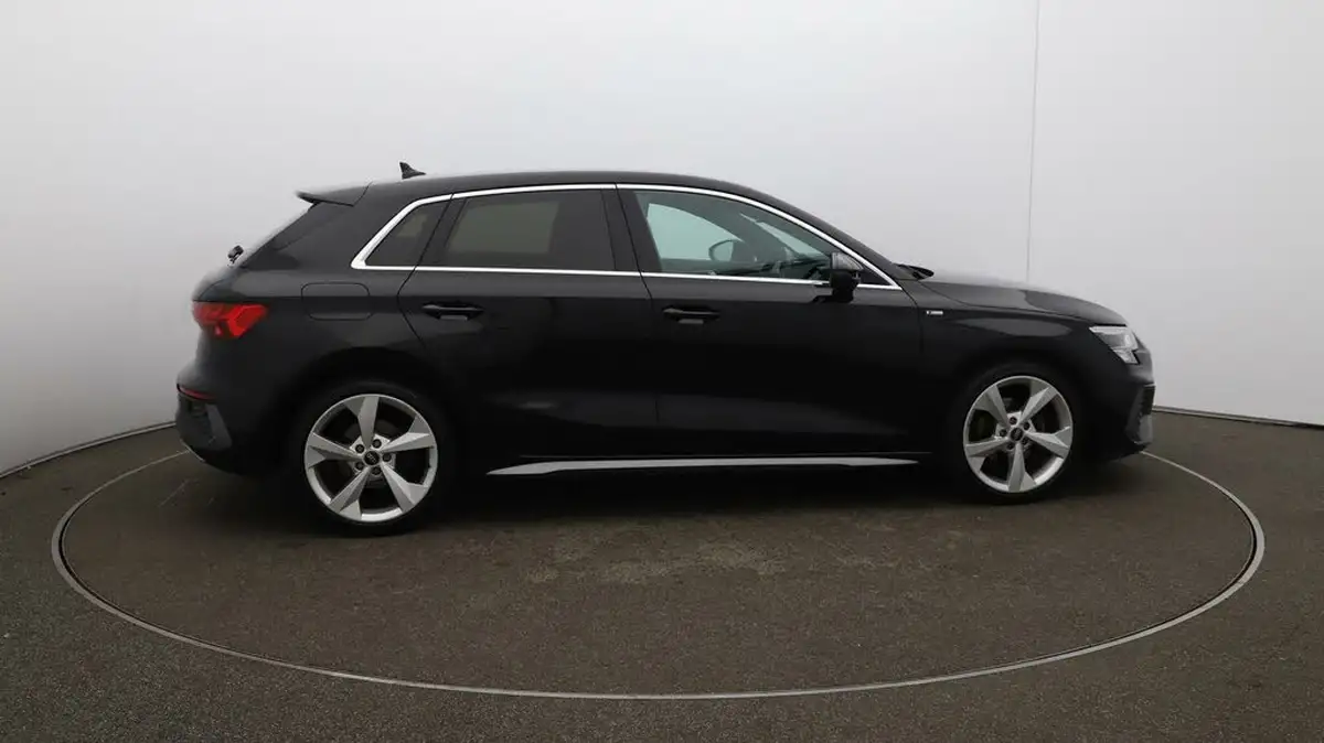2023-audi-a3-15-35-tfsi-s-line-sportback-5d-big-43