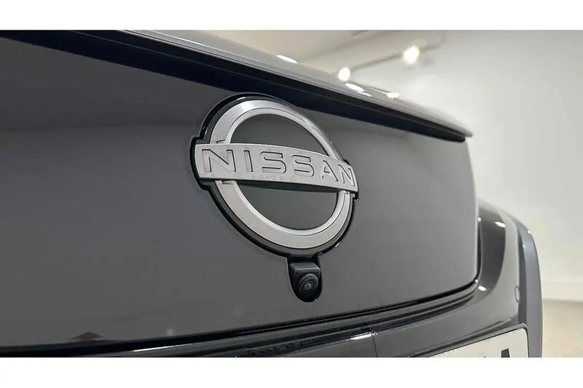 2024-nissan-leaf-e-tekna-39kwh-big-15