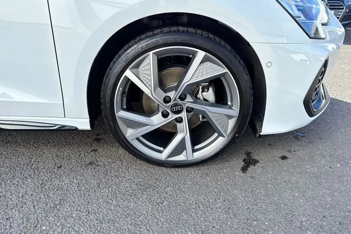 2024-audi-a3-15-35-tfsi-black-edition-sportback-5d-big-9