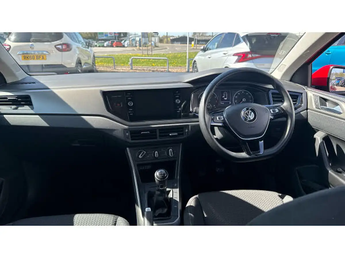 2018-volkswagen-polo-10-tsi-se-big-9