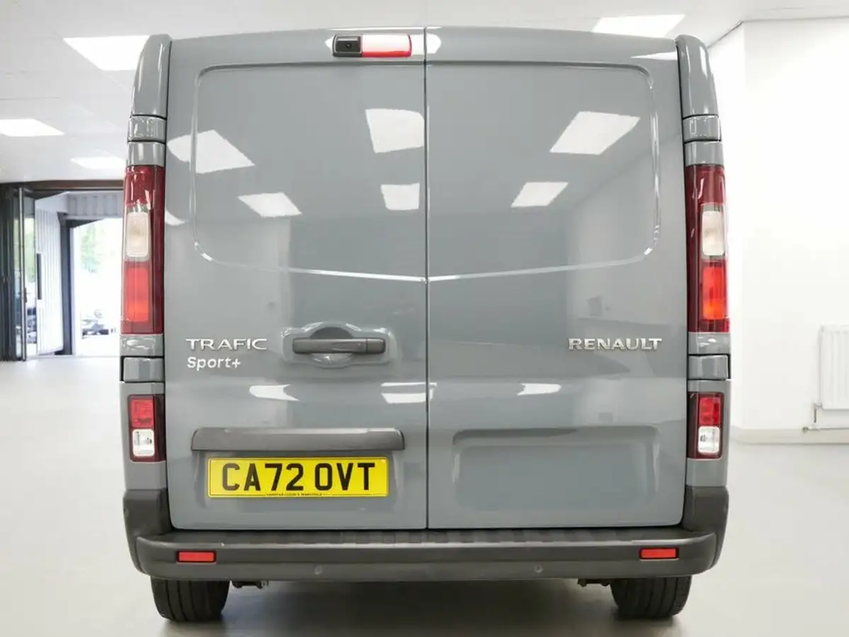 2022-renault-trafic-20dci-ll30-150-sport-crew-big-22