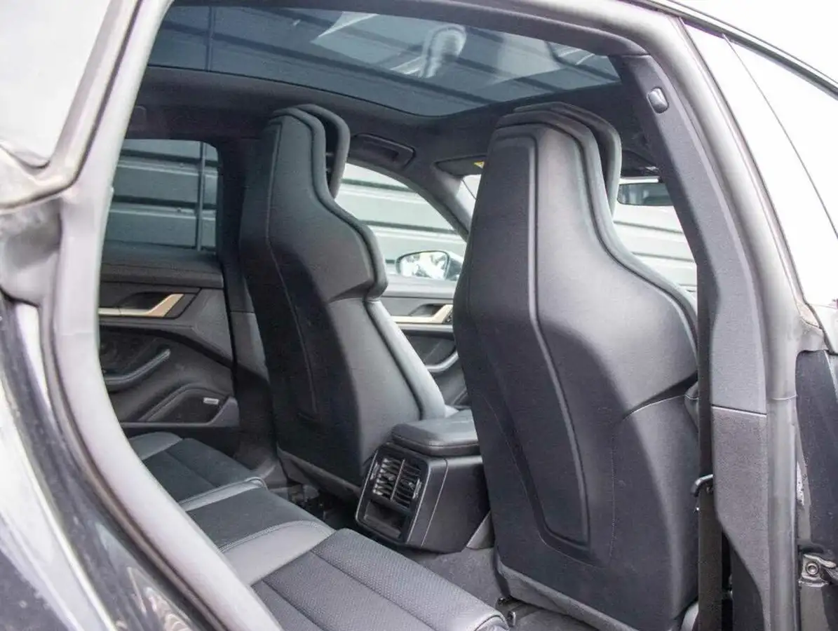 2021-porsche-taycan-e-4s-571ps-performance-battery-plus-big-24