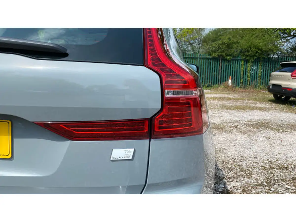 2024-volvo-xc60-20-b5-plus-big-42