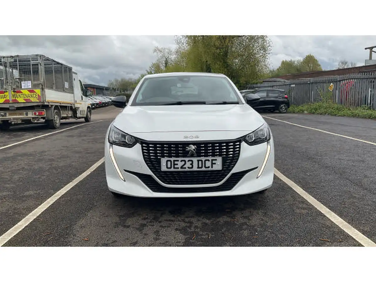 2023-peugeot-208-12-puretech-allure-premium-100ps-big-20
