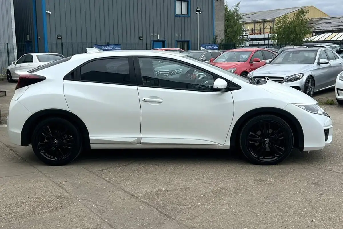 2016-honda-civic-18-sport-honda-connect-dasp-big-7