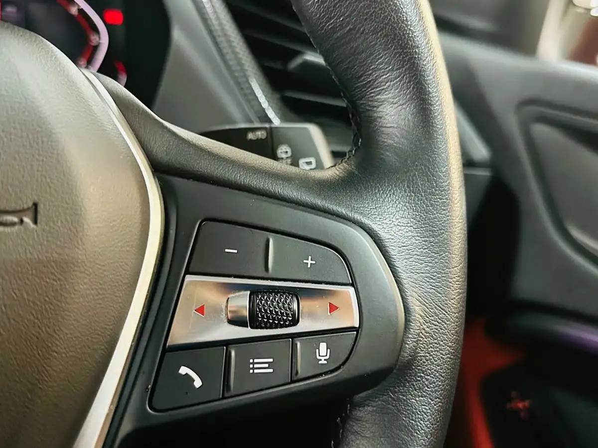 2021-bmw-1-series-15-118i-sport-lcp-big-39