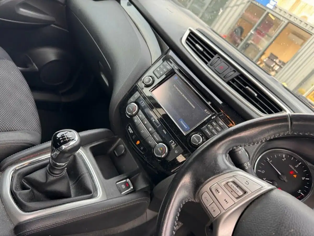 2017-nissan-qashqai-15dci-n-connecta-99g-big-9