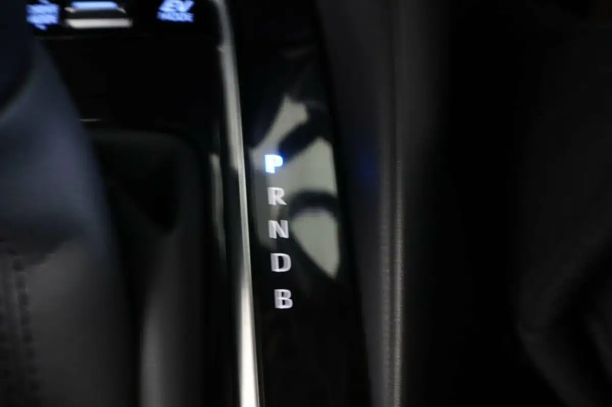 2021-toyota-corolla-18-vvt-i-icon-tech-spare-wheel-touring-sports-5d-big-19