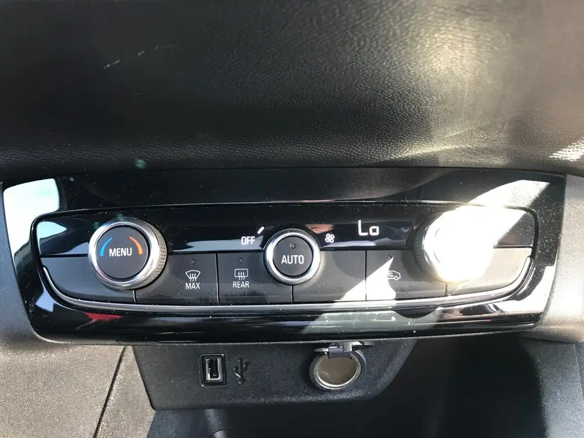 2023-vauxhall-corsa-12i-gs-big-16