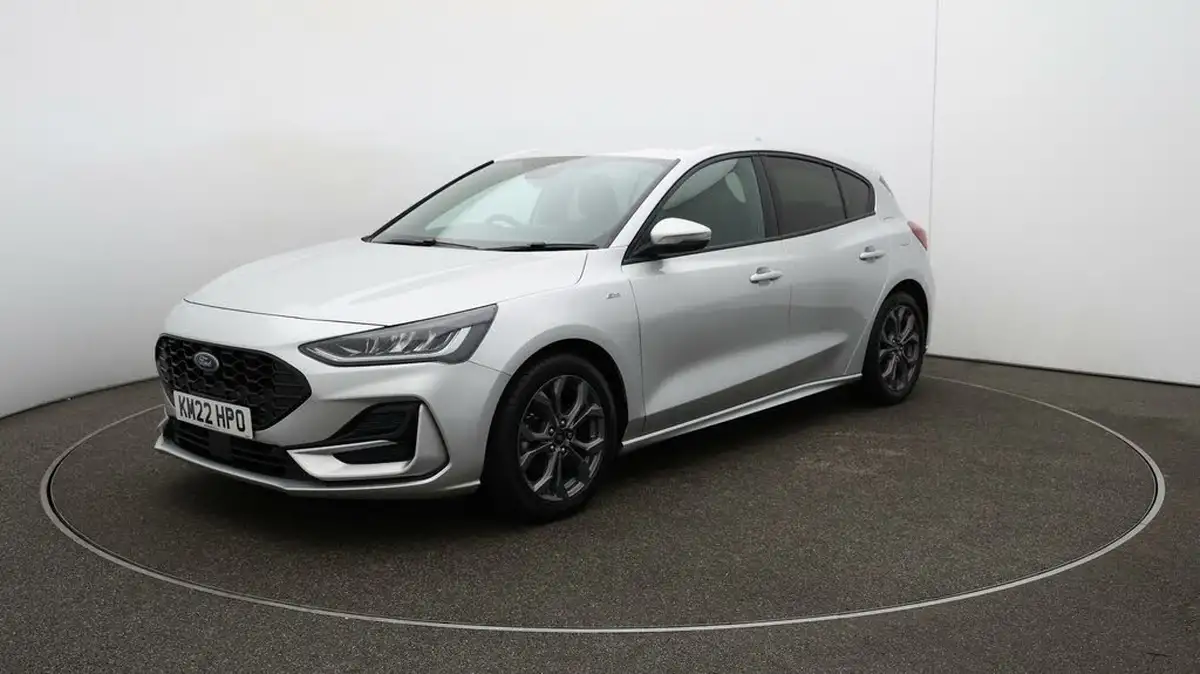 2022-ford-focus-10t-st-line-125ps-hatchback-big-67