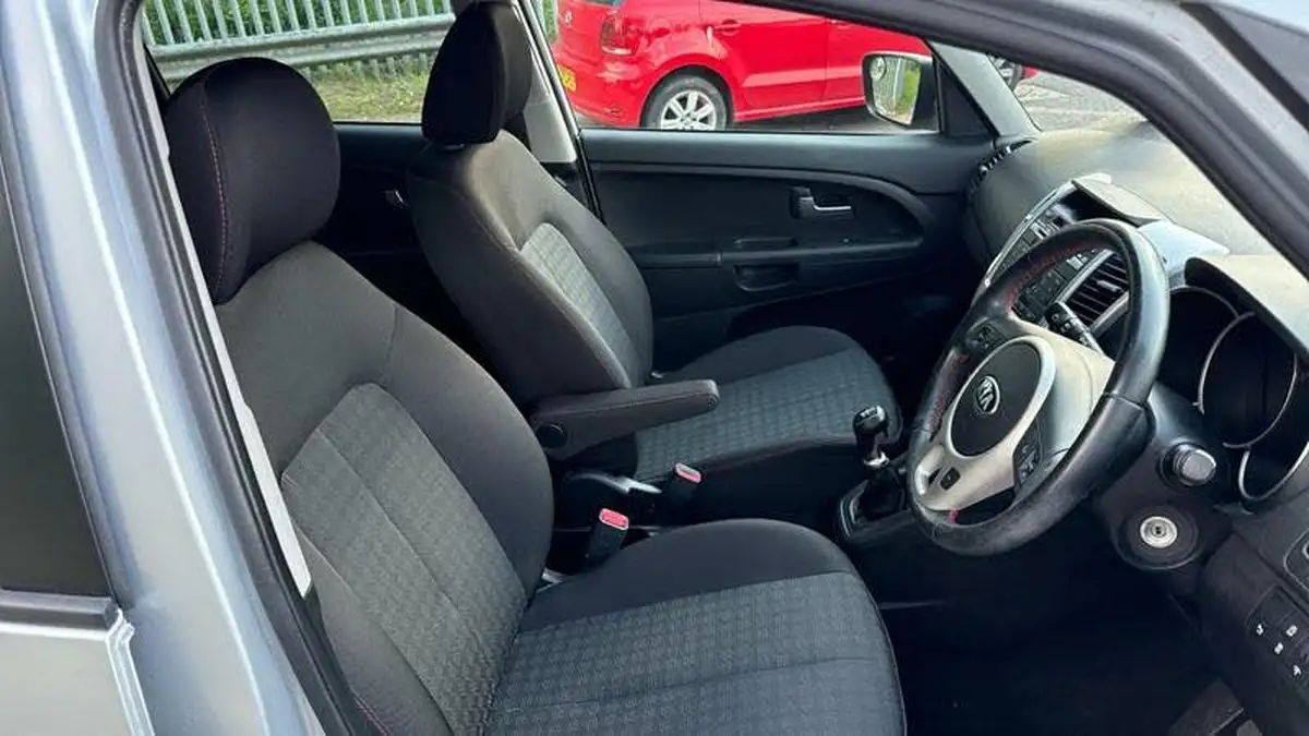 2017-kia-venga-14-sr7-big-35