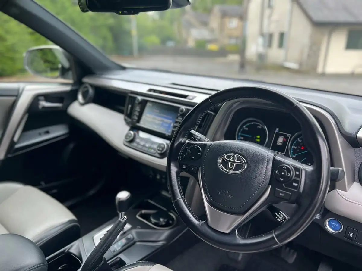 2016-toyota-rav4-25-vvt-i-excel-tss-navi-cvt-big-13