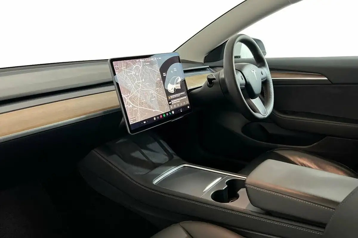 2021-tesla-model-3-e-long-range-4x4-big-10