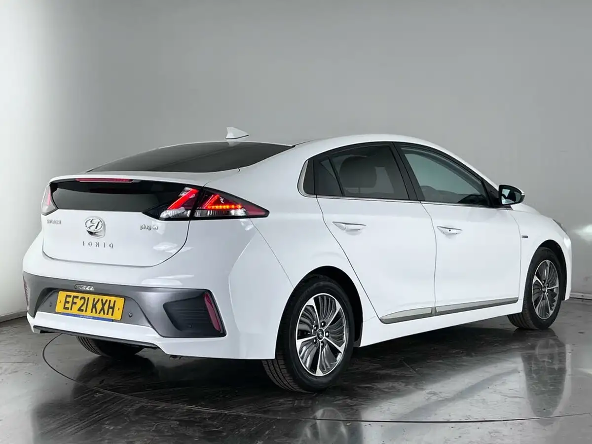 2021-hyundai-ioniq-16-gdi-premium-se-plug-in-hybrid-sunroof-big-4