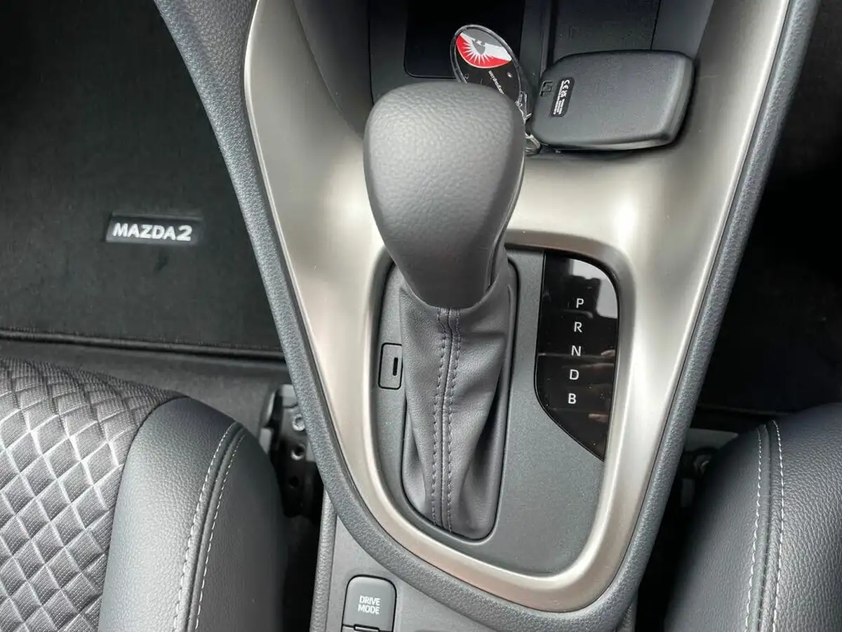 2025-mazda-mazda2-15-homura-big-18