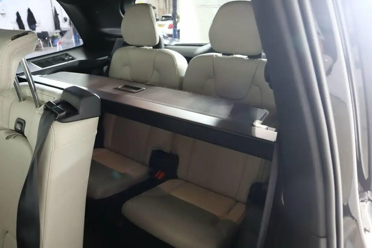 2019-volvo-xc90-20-t8-r-design-pro-390bhp-big-18