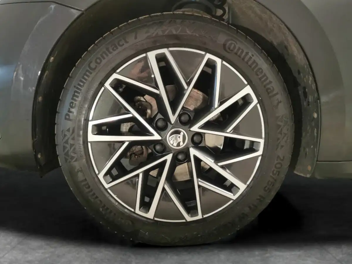 2021-skoda-octavia-20tdi-se-l-116ps-estate-big-25