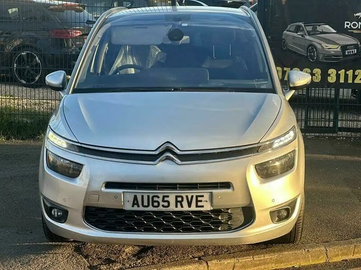 2016-citroen-grand-c4-picasso-16bluehdi-exclusive-eat6-big-5
