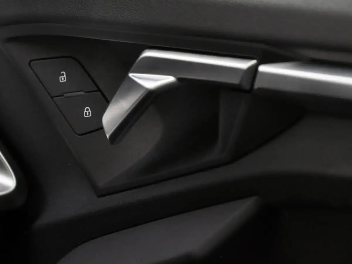 2021-audi-a3-14-40-tfsi-e-s-line-big-63