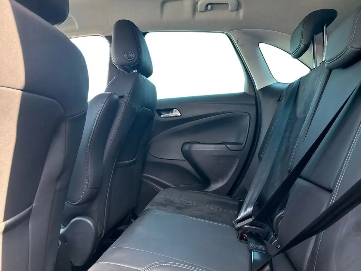2022-vauxhall-crossland-12-ultimate-130ps-auto-big-10