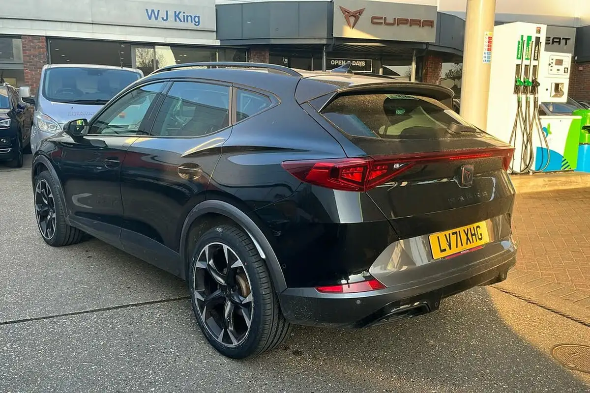 2022-cupra-formentor-14-e-hybrid-v2-big-1