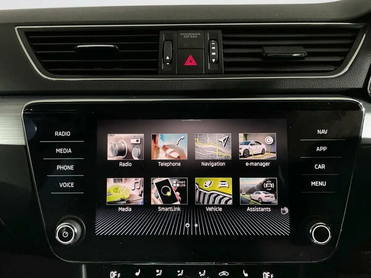 2022-skoda-superb-14-tsi-se-technology-218ps-hatchback-big-19