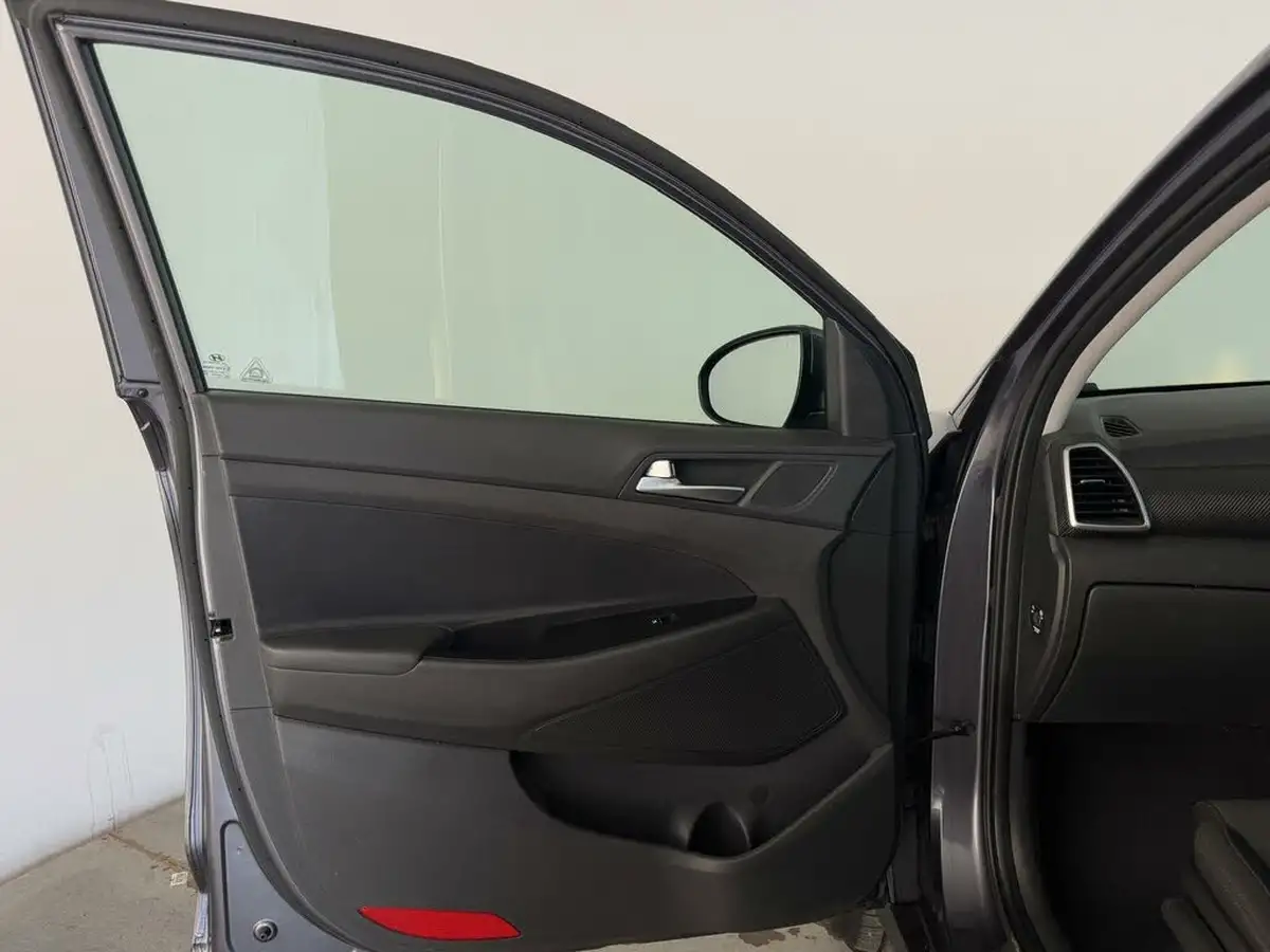 2020-hyundai-tucson-16-gdi-se-nav-big-18