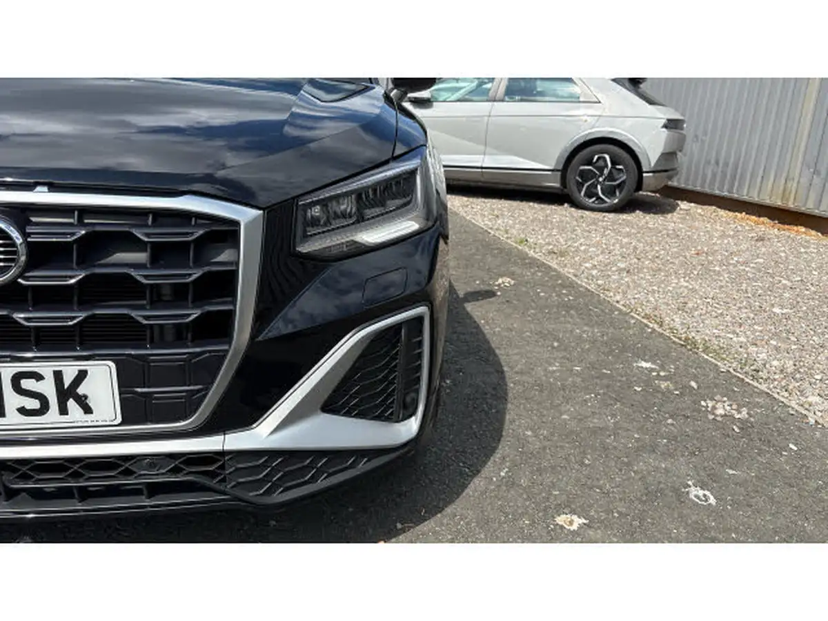 2022-audi-q2-15-35-tfsi-s-line-tronic-big-24