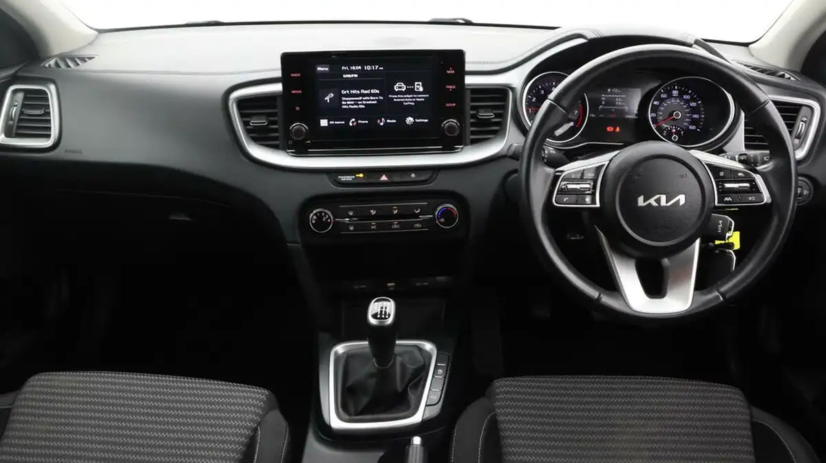 2021-kia-ceed-10-t-gdi-2-hatchback-big-12