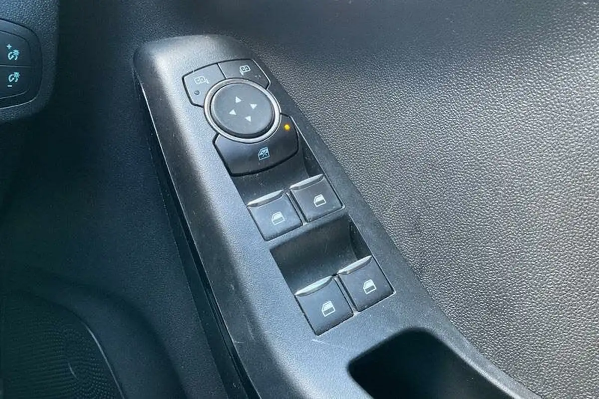 2020-ford-fiesta-10t-trend-95ps-5d-big-15