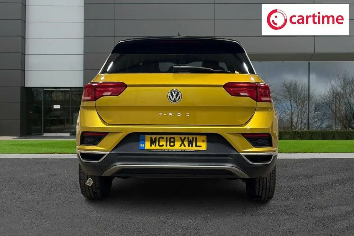2018-volkswagen-t-roc-10-tsi-design-ss-big-4