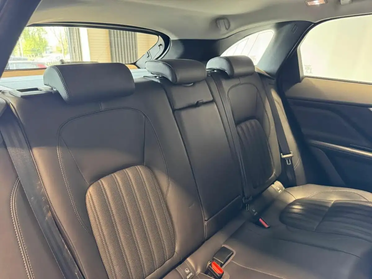 2018-jaguar-f-pace-30td-portfolio-awd-big-27