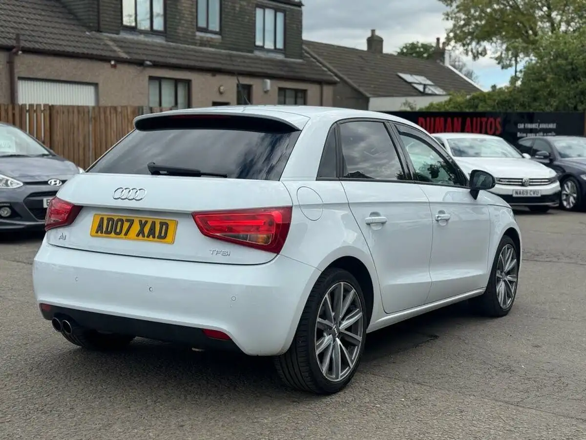 2014-audi-a1-14-140ps-sportback-5d-1395cc-s-tronic-big-6