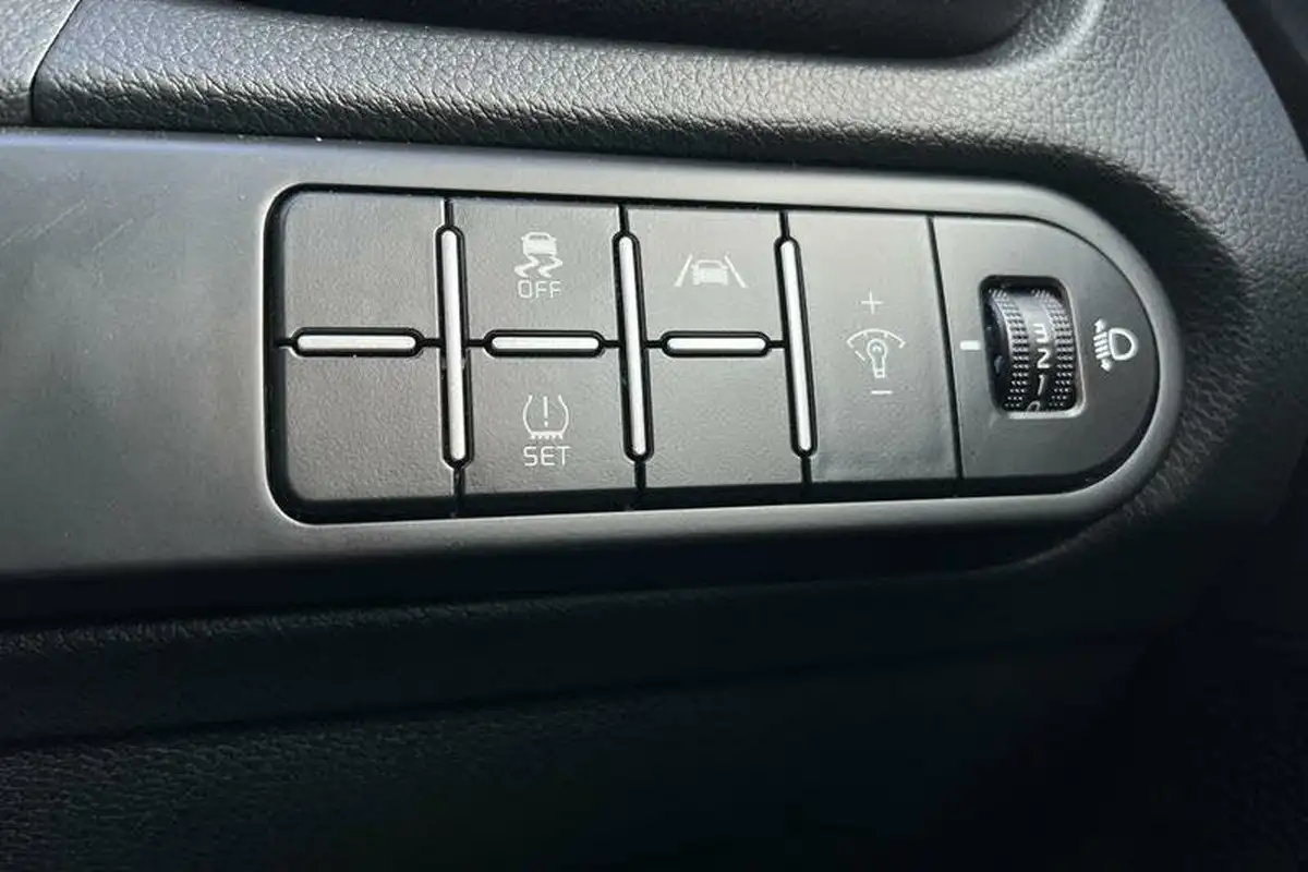 2024-kia-xceed-15-t-gdi-3-big-31