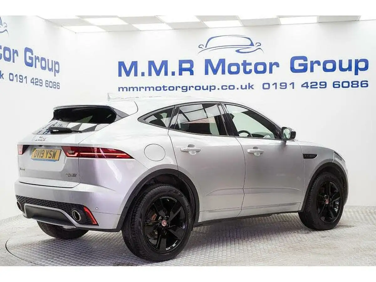 2019-jaguar-e-pace-20-i4d-r-dynamic-se-240ps-awd-auto-big-10