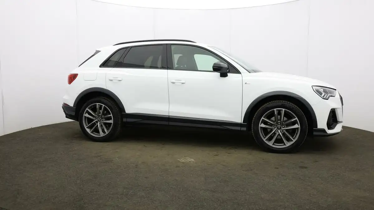 2022-audi-q3-15-35-tfsi-black-edition-codcomfort-sound-pack-station-wagon-big-44