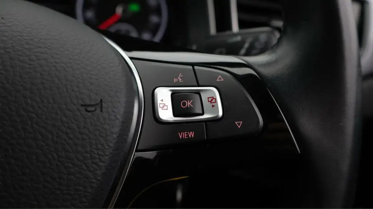 2021-volkswagen-polo-10-tsi-sel-95ps-dsg-big-24