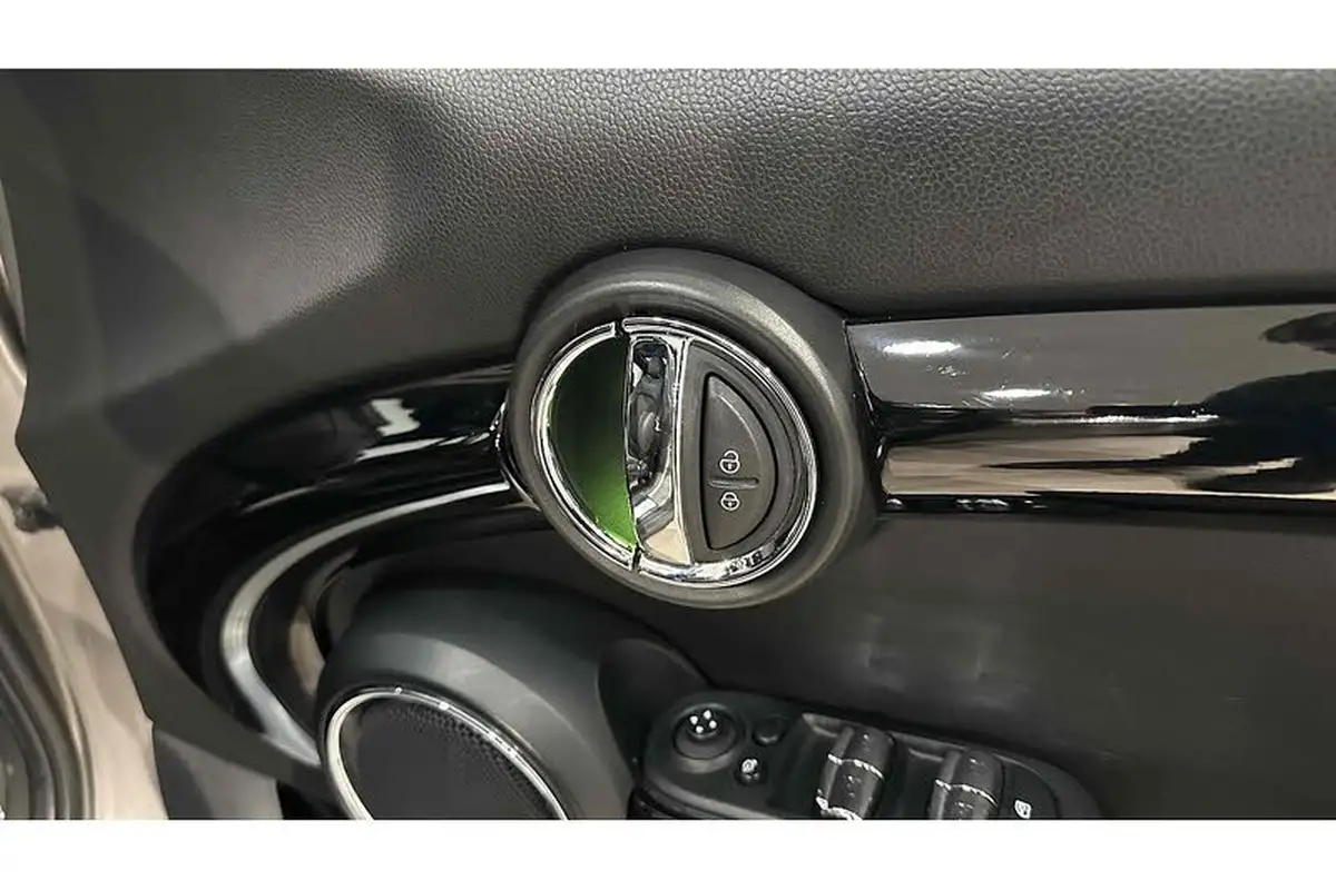 2018-mini-cooper-15-cooper-series-ii-ss-hatchback-5d-auto-big-30
