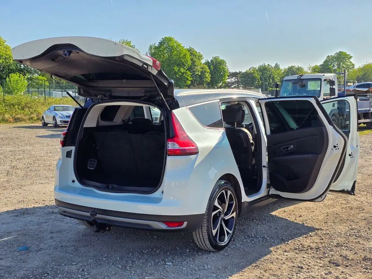 2017-renault-grand-scenic-16dci-signature-nav-160bhp-edc-auto-big-19