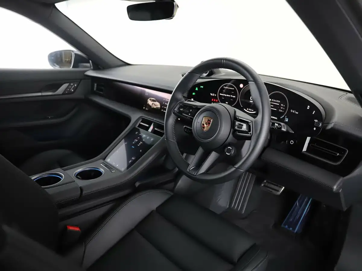 2025-porsche-taycan-e-4-cross-turismo-435ps-big-10