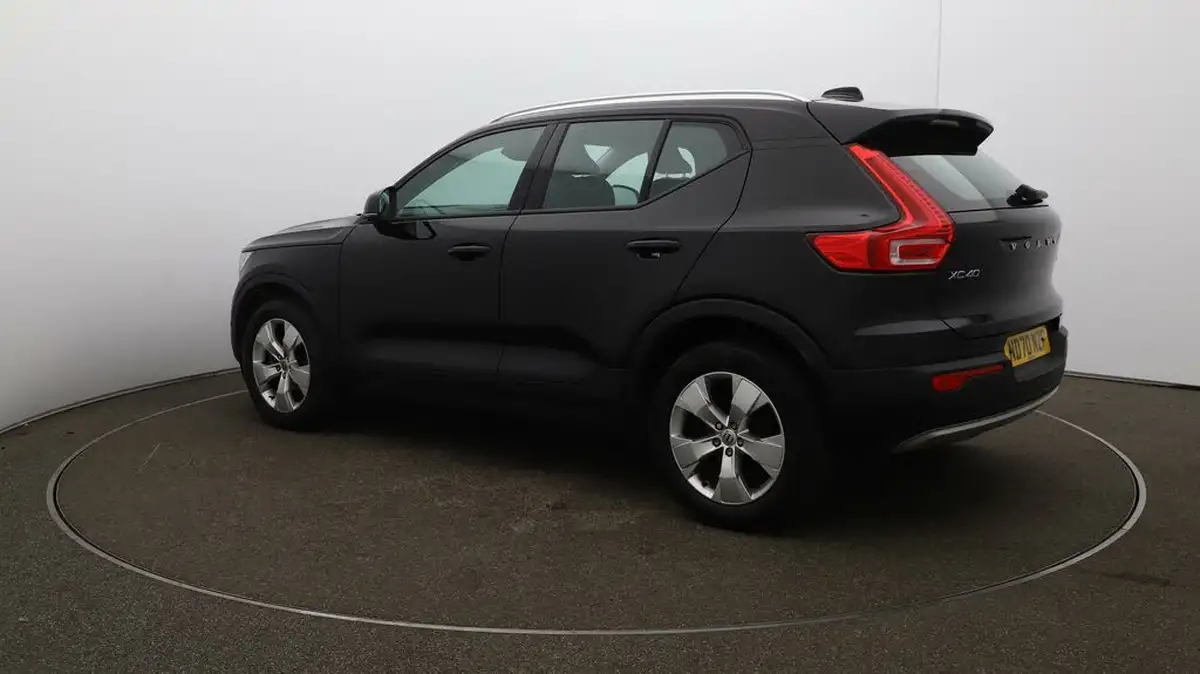 2021-volvo-xc40-15-t3-momentum-163bhp-big-34