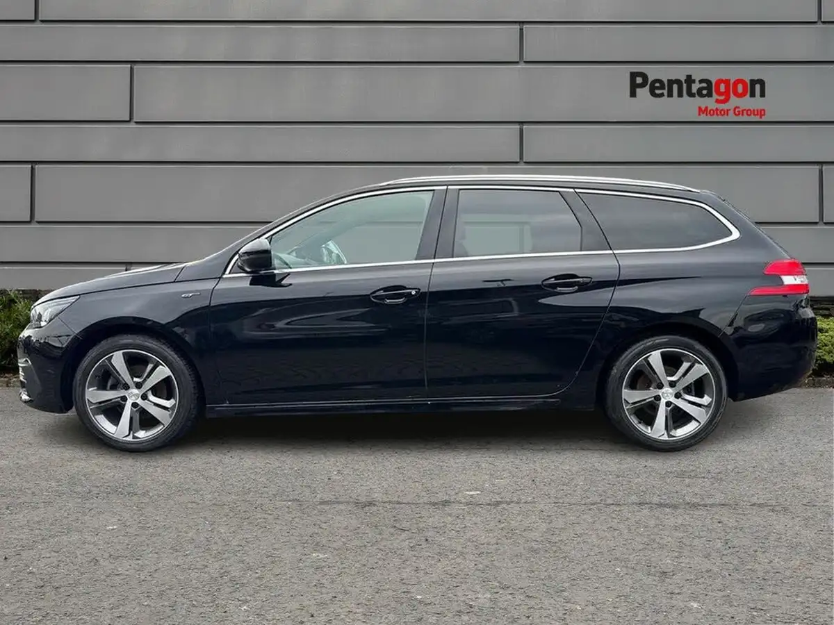 2021-peugeot-308-sw-12-puretech-gt-estate-big-14