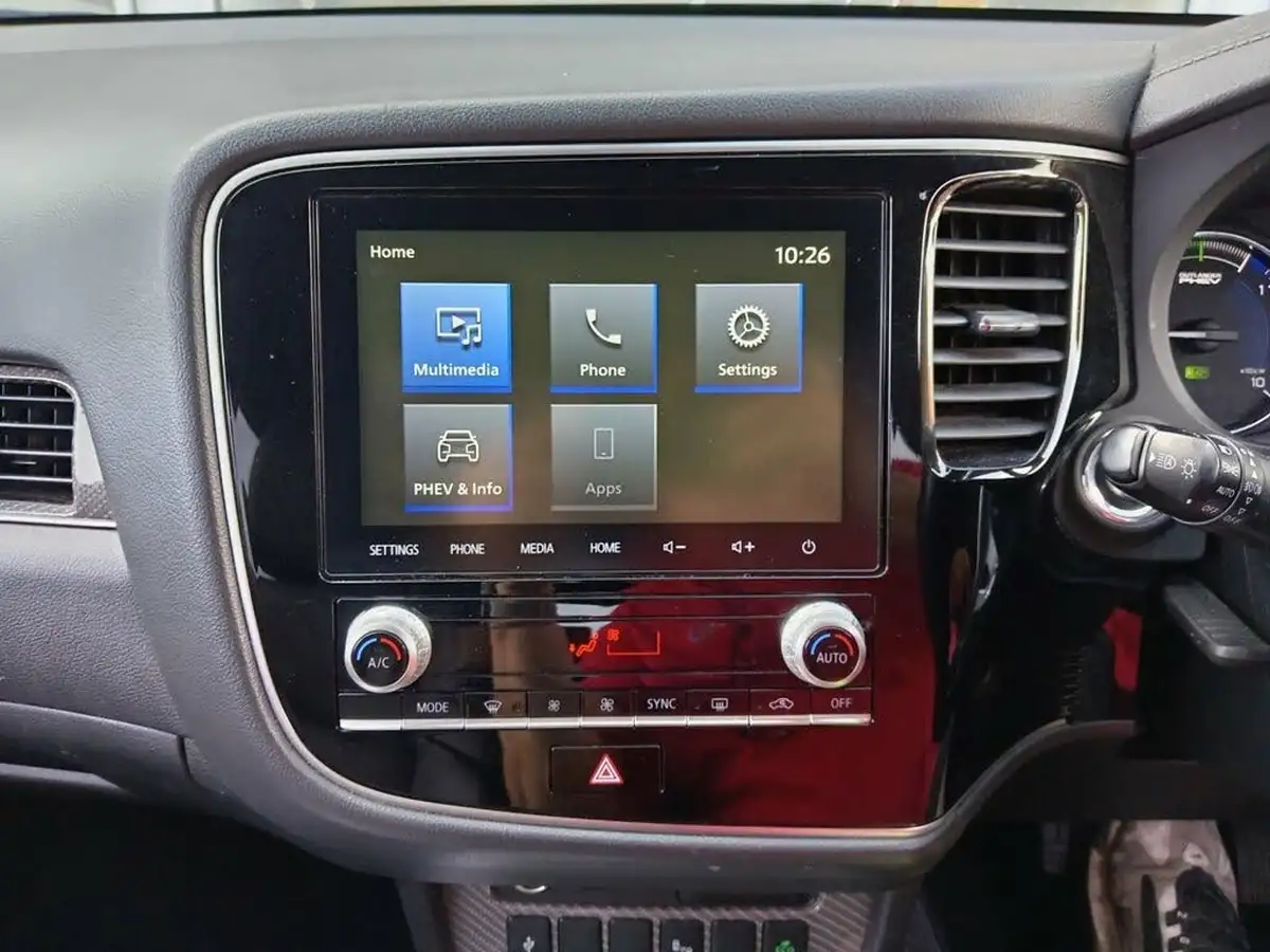 2019-mitsubishi-outlander-24-dynamic-safety-phev-big-9