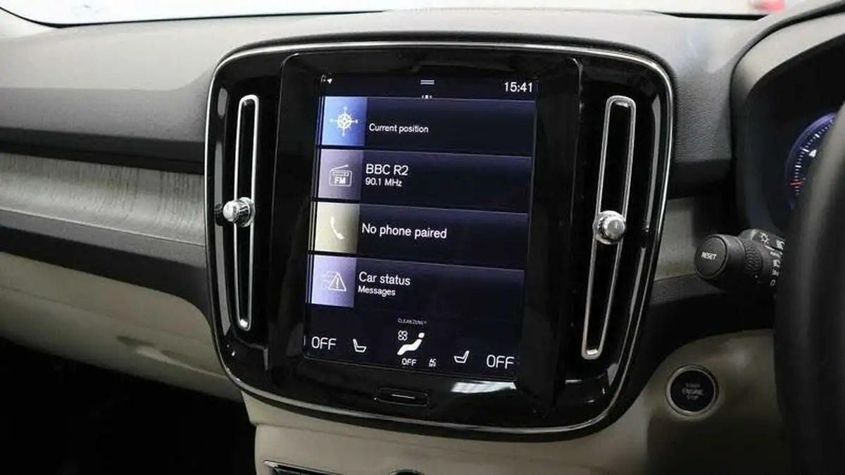 2022-volvo-xc40-20-b4-inscription-awd-big-10