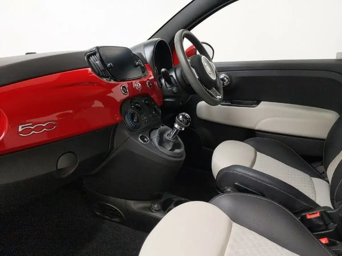 2021-fiat-500-10-dolcevita-big-4