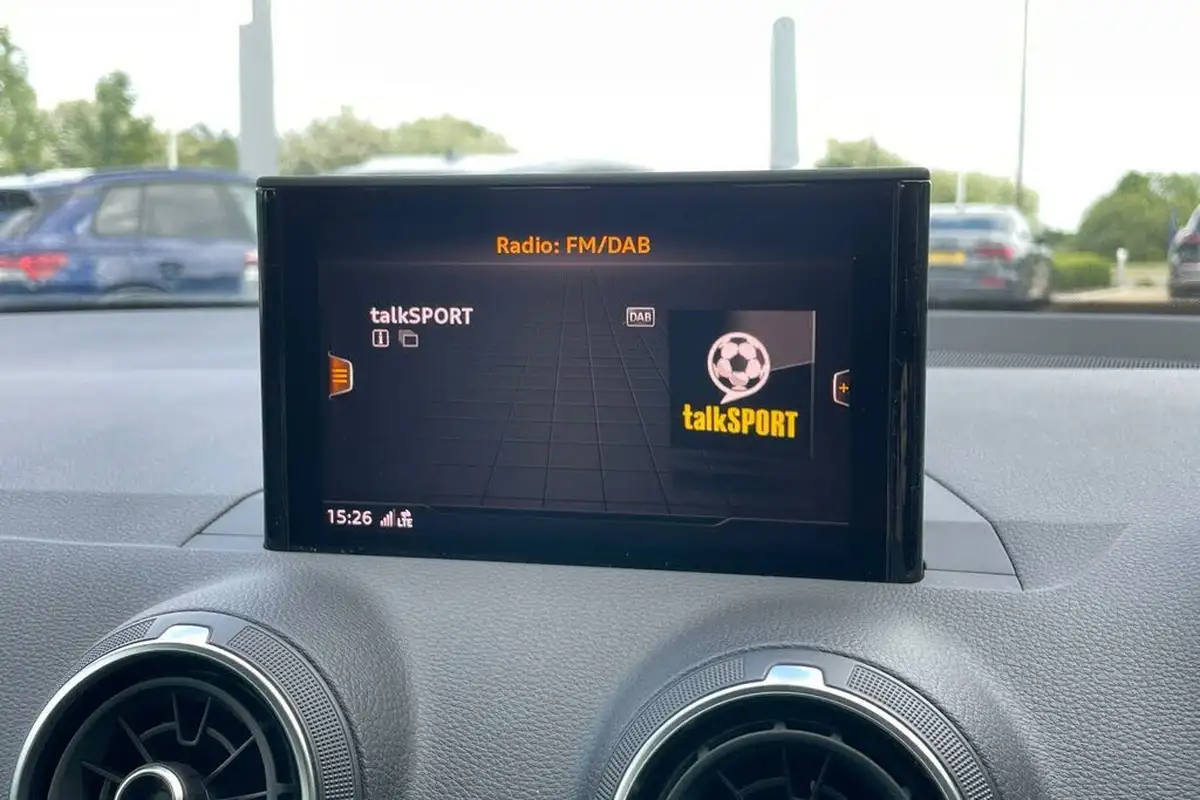 2019-audi-q2-15-35-tfsi-sport-cod-s-tronic-big-31