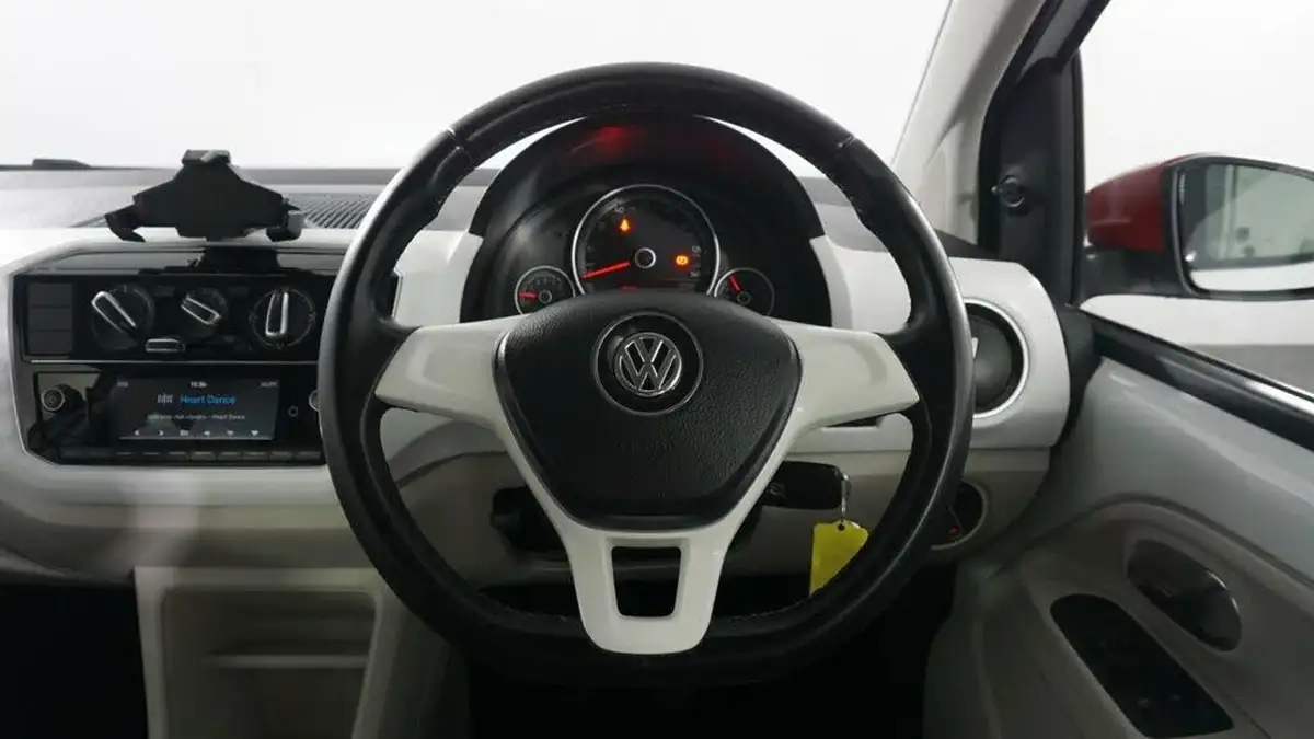 2017-volkswagen-up-10-up-beats-90ps-3d-big-14